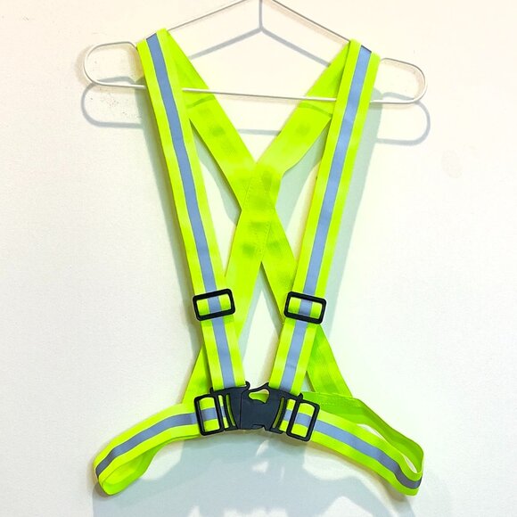 Reflective Vest Running Gear - Picture 3 of 3